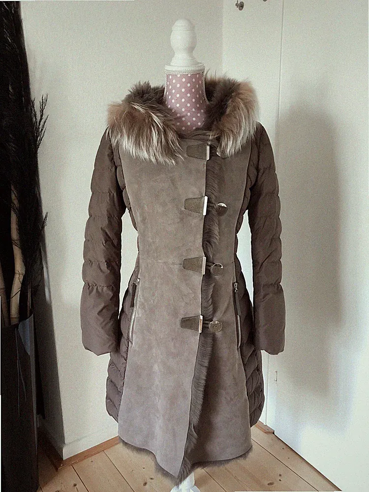 Wildleder Daunenmantel mit Kapuze