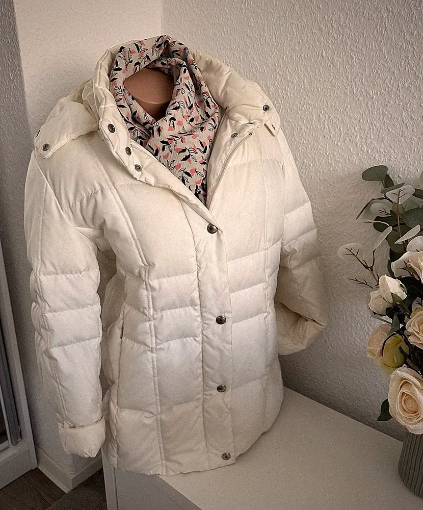 Wintermantel Daunenmantel Daune Jacke Mantel creme Gr. 42 XL Kapuze