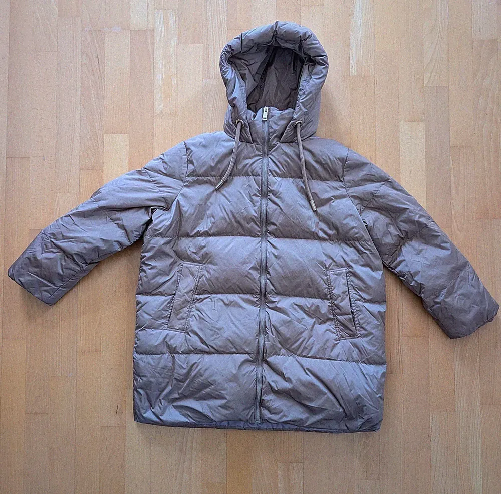 Zara Damen Daunenjacke S Beige Pufferjacke Oversize mit Kapuze Steppmantel