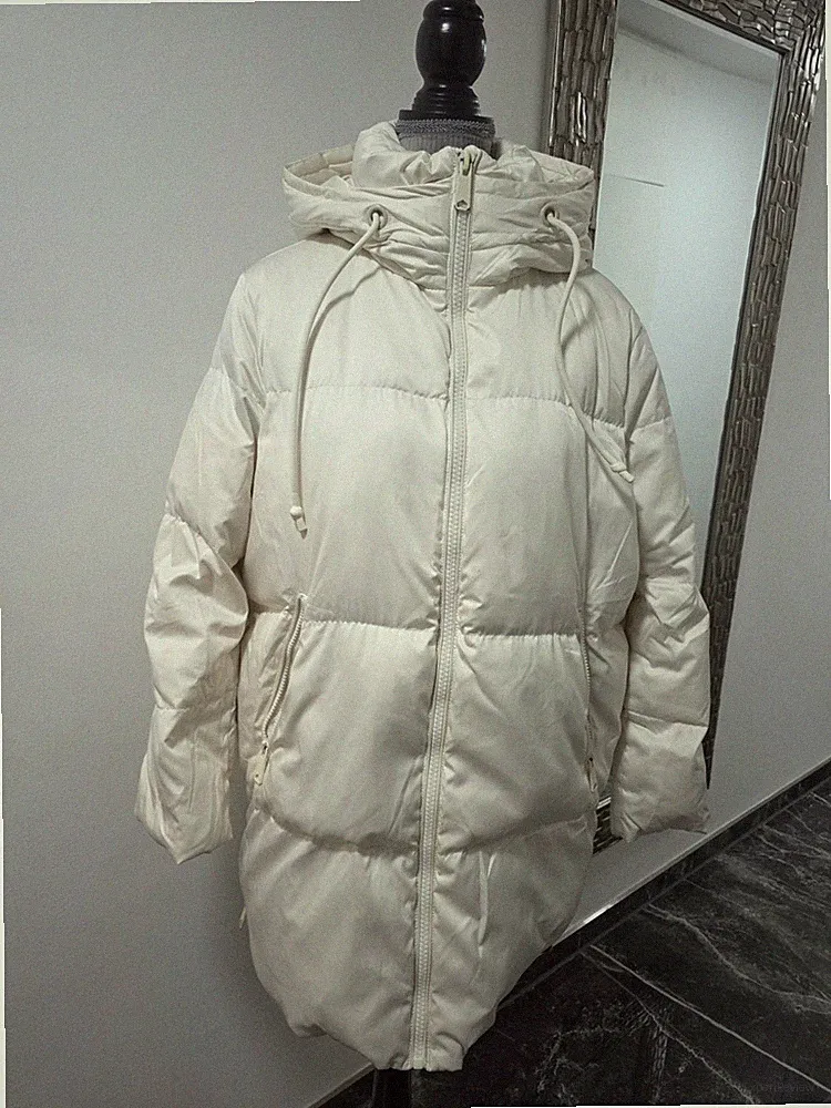 Zara Daunen Steppjacke mit Kapuze Mantel,Größe S passt auch bis L